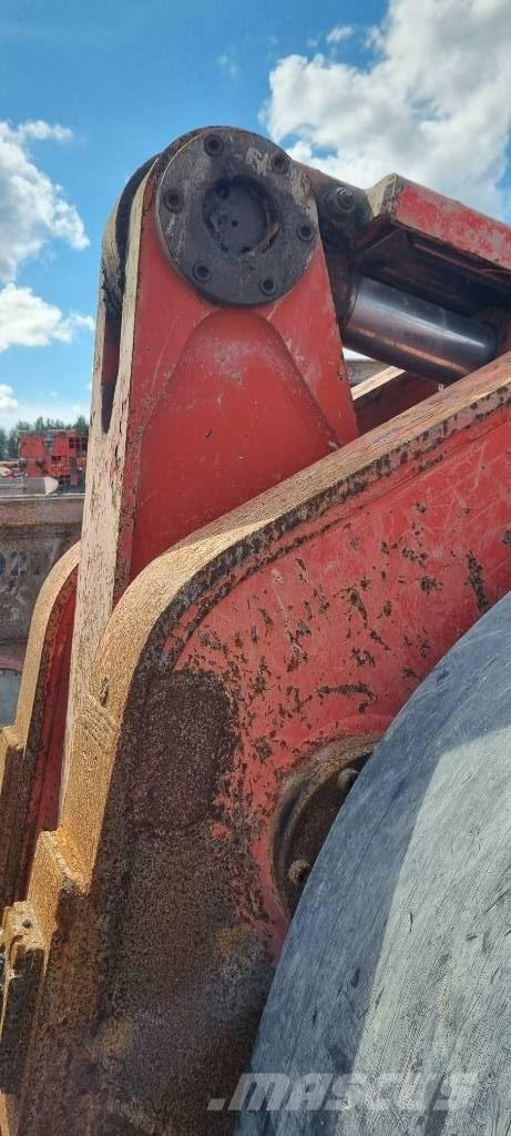 Sandvik LH 410 地下ローダー