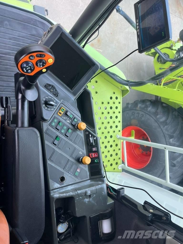 CLAAS Lexion 560 TT コンバイン