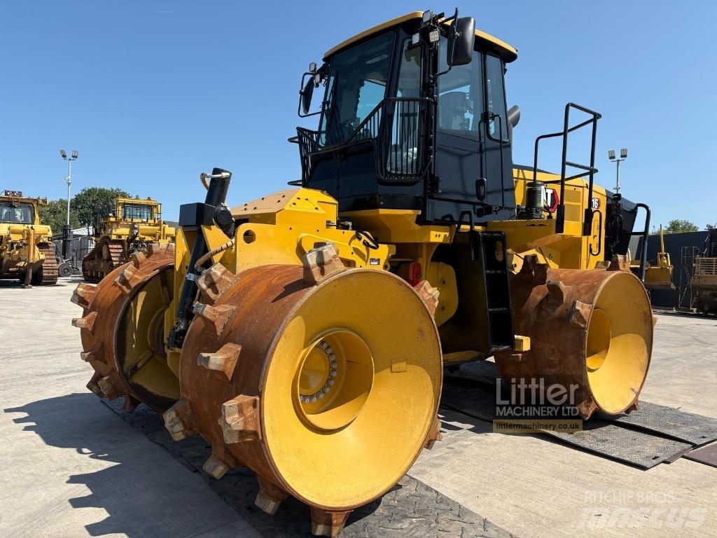 CAT 816 廃棄物コンパクター
