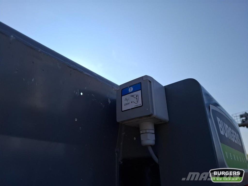 Niftylift 120TE 高所作業台付トレーラー