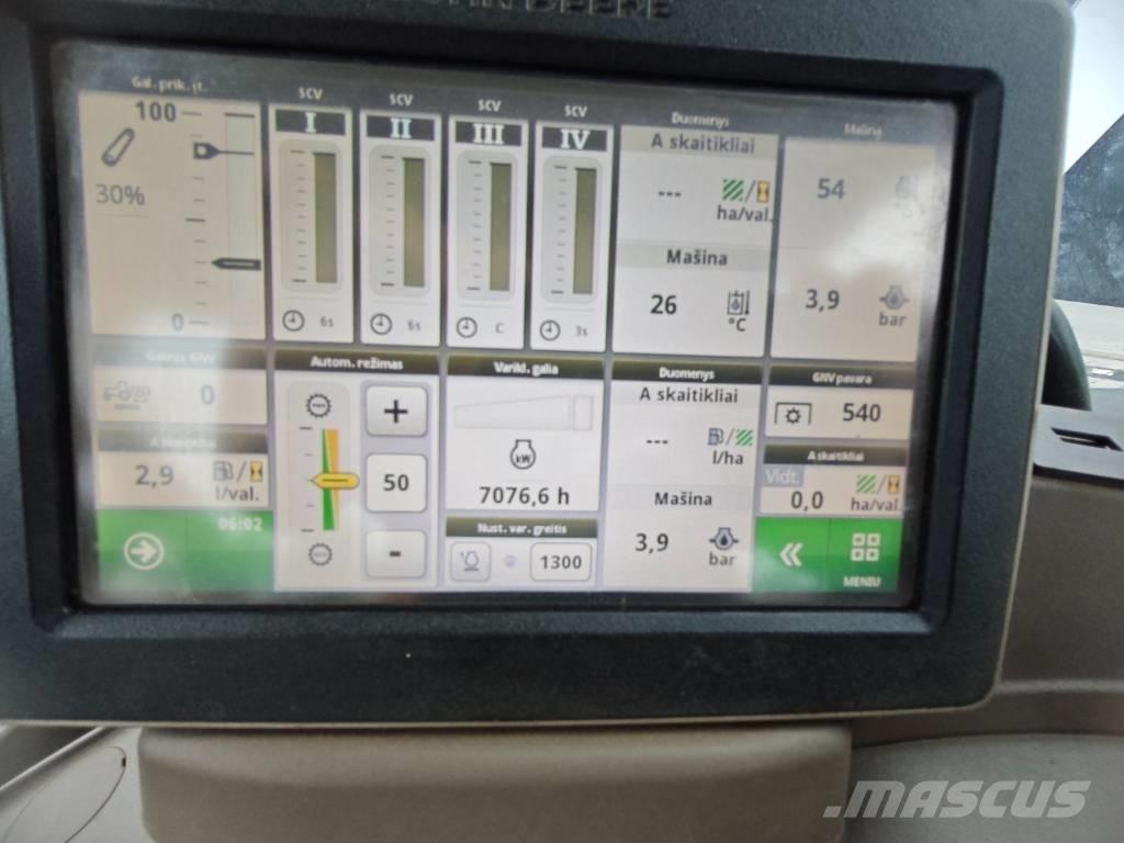 John Deere 6215 R トラクター
