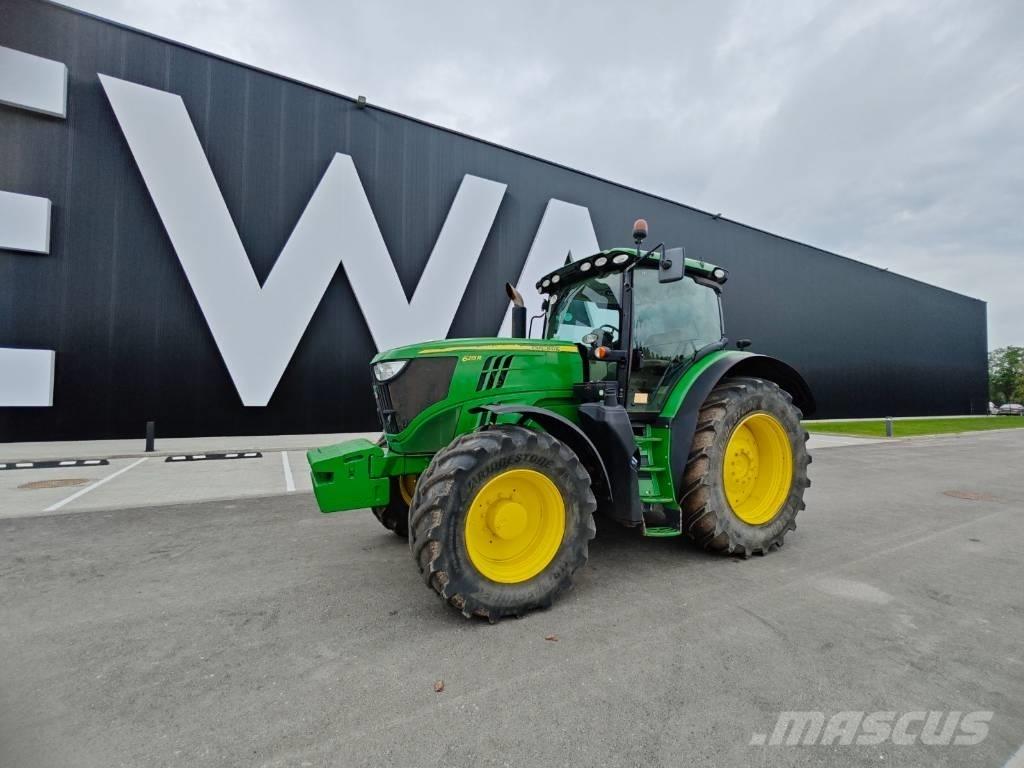 John Deere 6215 R トラクター