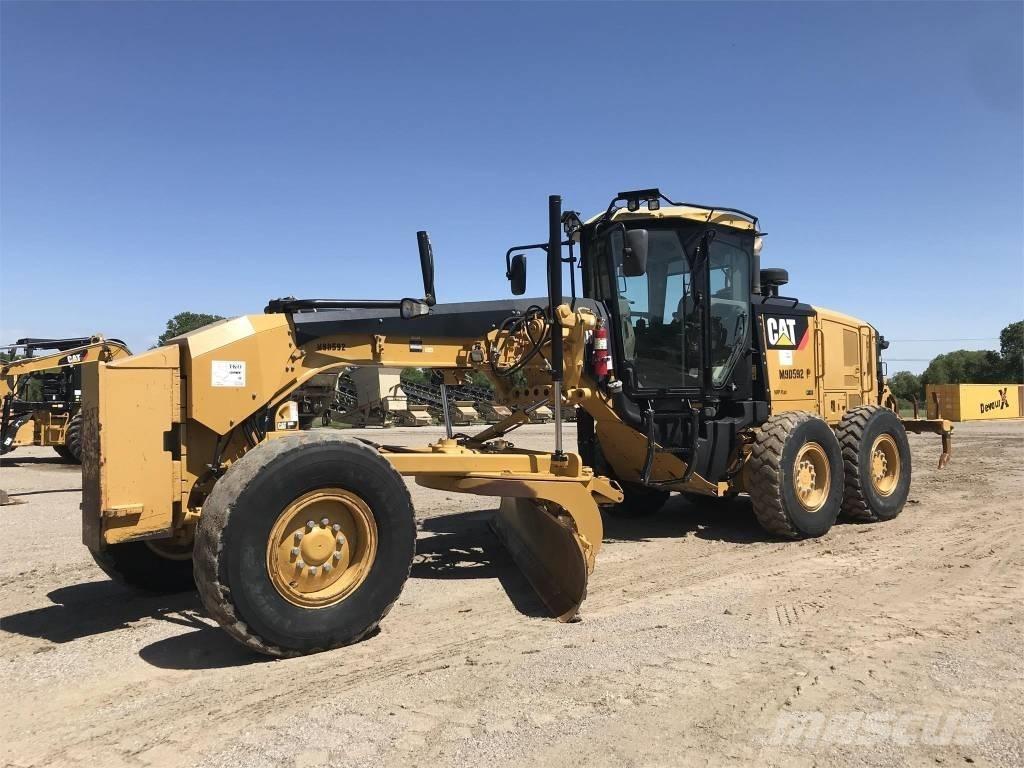 CAT 140m2 VHP Plus モーターグレーダー