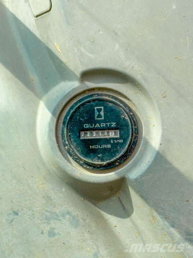 New Holland E 245 B 大型油圧ショベル12t以上（パワーショベル・ユンボ）