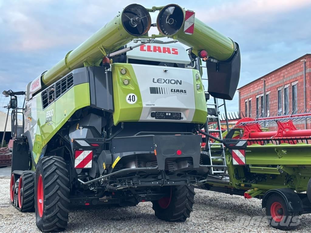 CLAAS Lexion 8900 TT コンバイン