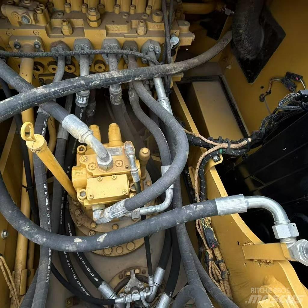 CAT 320 GC 大型油圧ショベル12t以上（パワーショベル・ユンボ）
