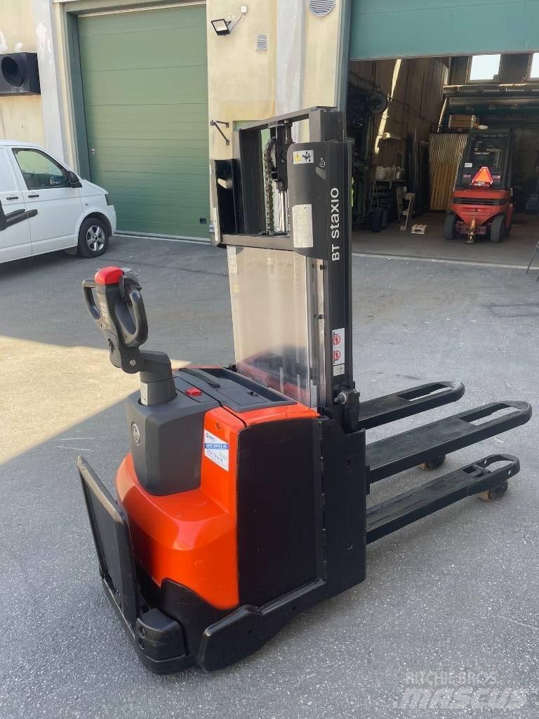 BT SWE200D ウォーキンフォークリフト