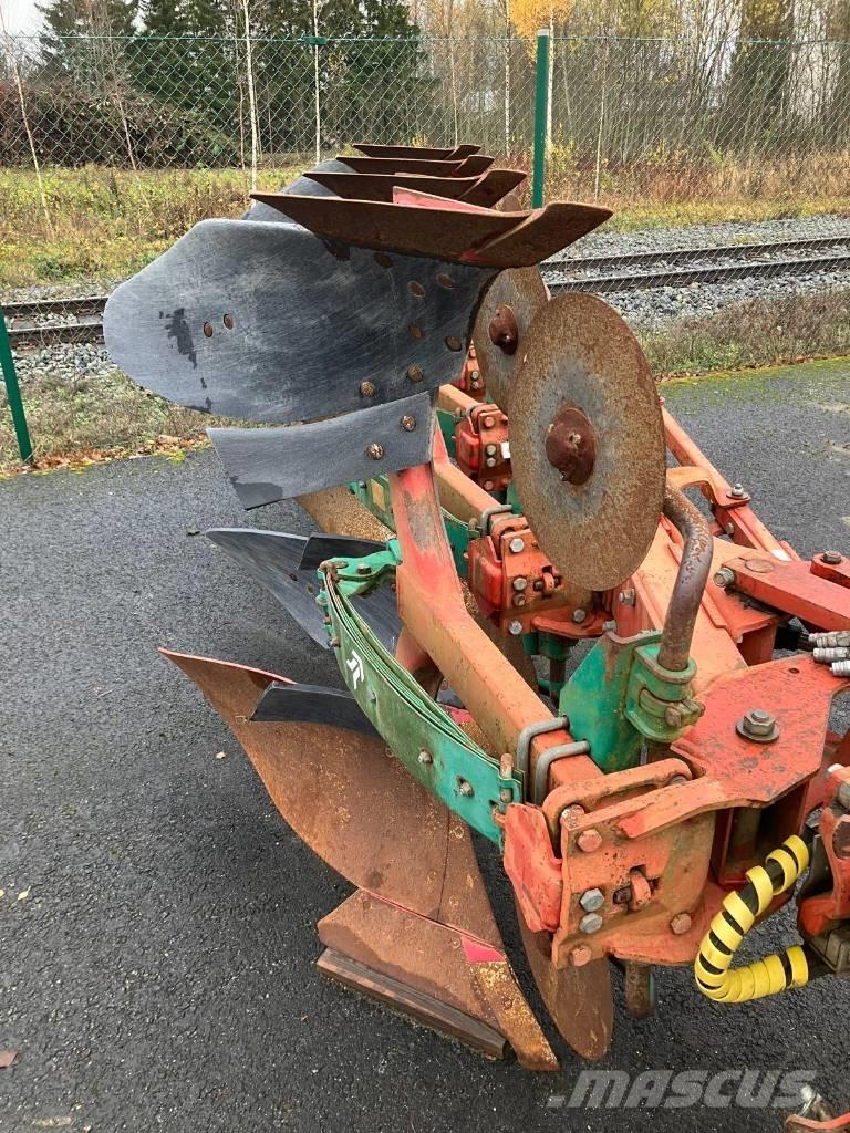 Kverneland ES85-160 リバーシブルプラウ