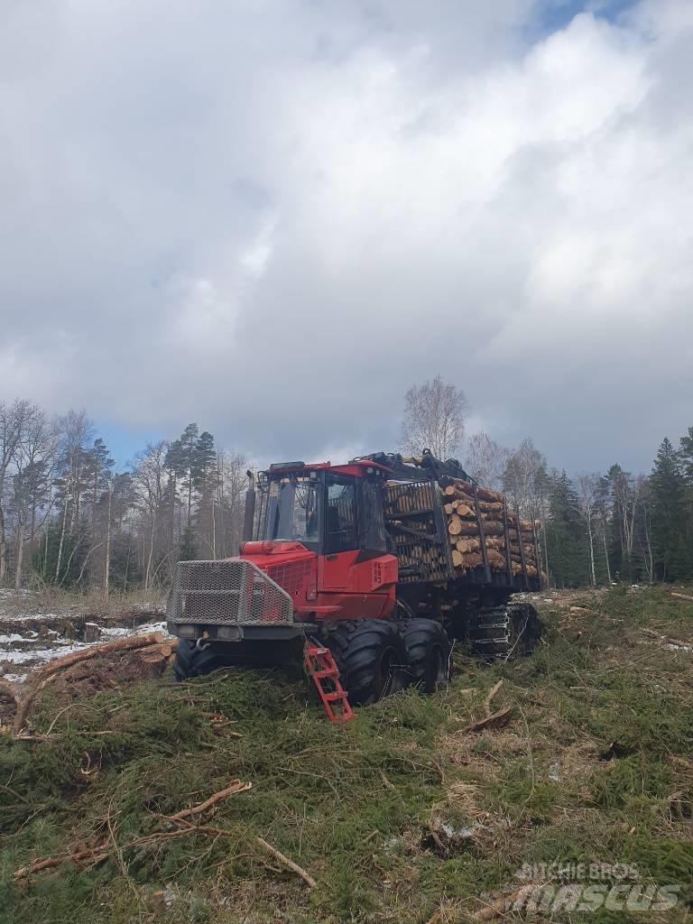 Komatsu 860.4 フォワーダー