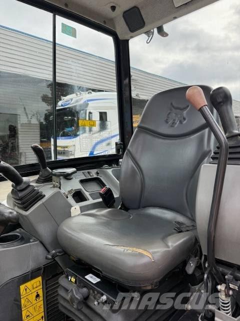 Bobcat E 35z ミニ油圧ショベル 7t以下（ミニユンボ・ミニディガー）