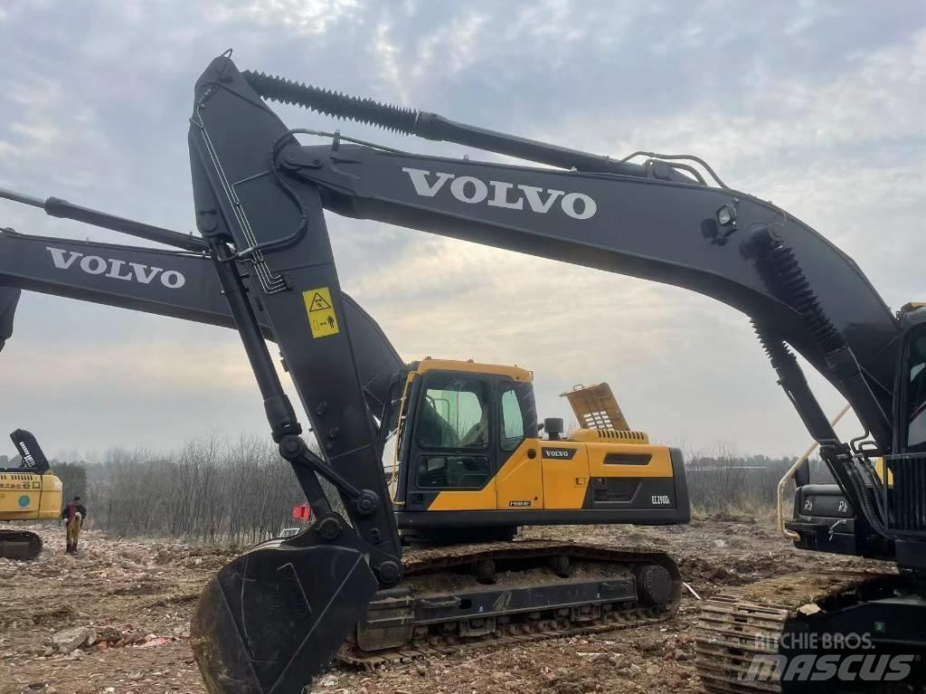 Volvo EC 210 D 大型油圧ショベル12t以上（パワーショベル・ユンボ）