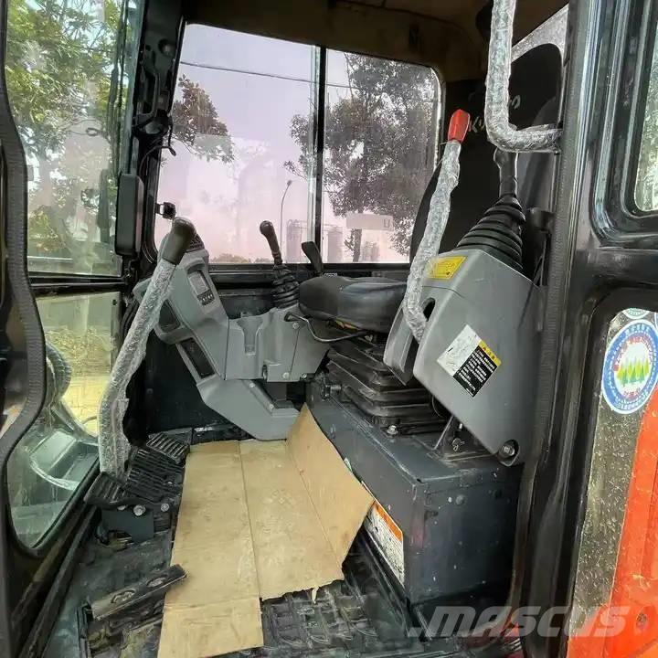 Kubota KX165-5 ミニ油圧ショベル 7t以下（ミニユンボ・ミニディガー）