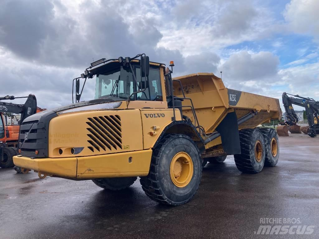Volvo A 25 E アーティキュレート式ダンプトラック