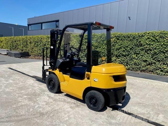 Toyota 7 FDF 25 ディーゼル・軽油