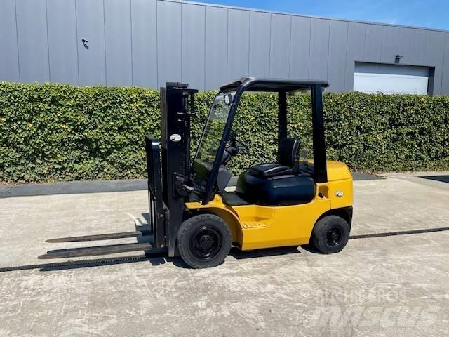 Toyota 7 FDF 25 ディーゼル・軽油
