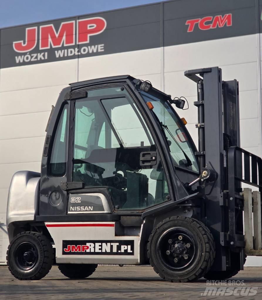 Nissan FGD02 A 32 Q LPGフォークリフト