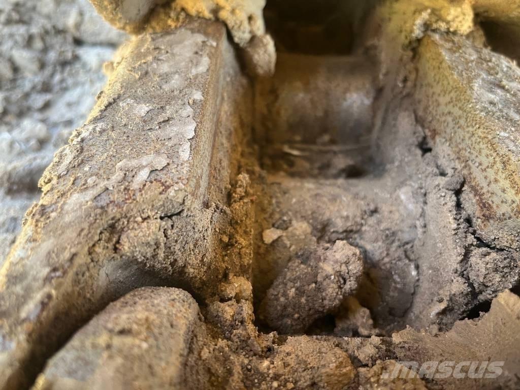 Komatsu PC 240 LC-8 大型油圧ショベル12t以上（パワーショベル・ユンボ）