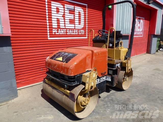CAT CB 224 D タンデムローラ