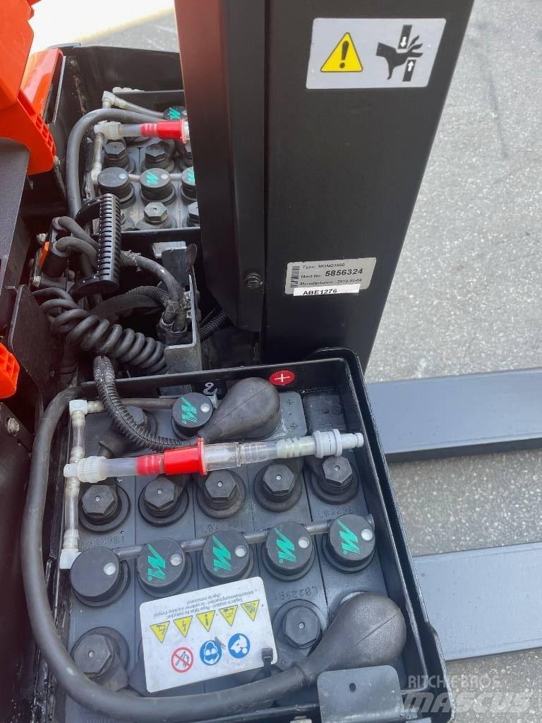 BT SWE080L ウォーキンフォークリフト