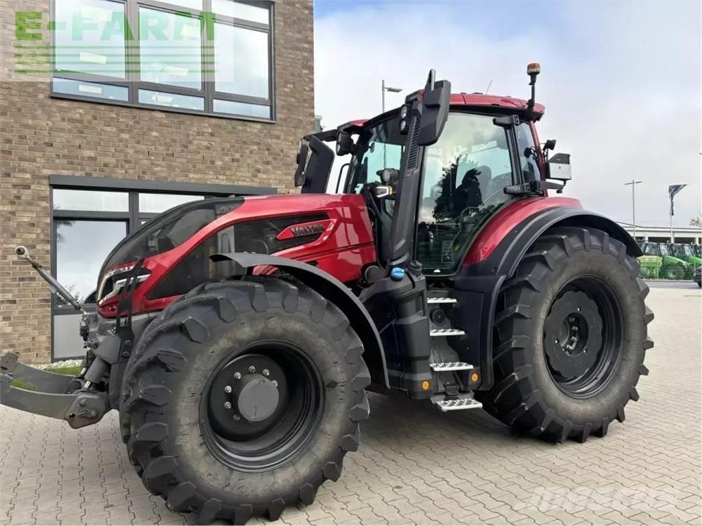Valtra q265 トラクター