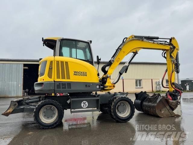 Wacker Neuson EW 65 ホイール式油圧ショベル（パワーショベル・ユンボ・バックホー）