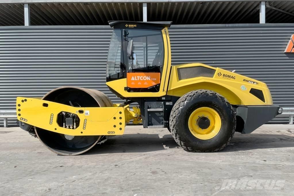Bomag BW 213 D-5 振動ローラ