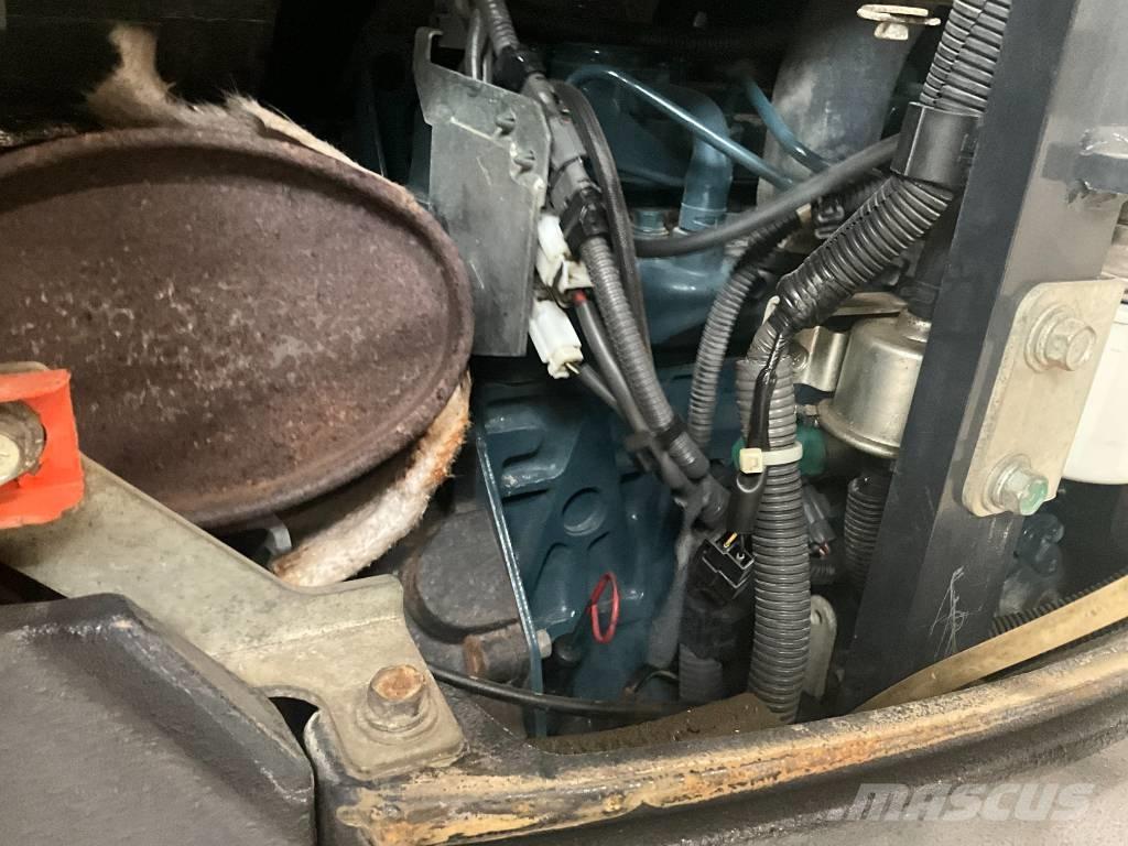 Kubota U 27-4 ミニ油圧ショベル 7t以下（ミニユンボ・ミニディガー）