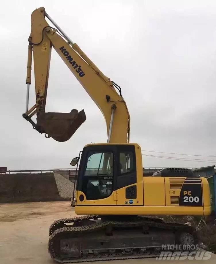 Komatsu pc200-8 大型油圧ショベル12t以上（パワーショベル・ユンボ）