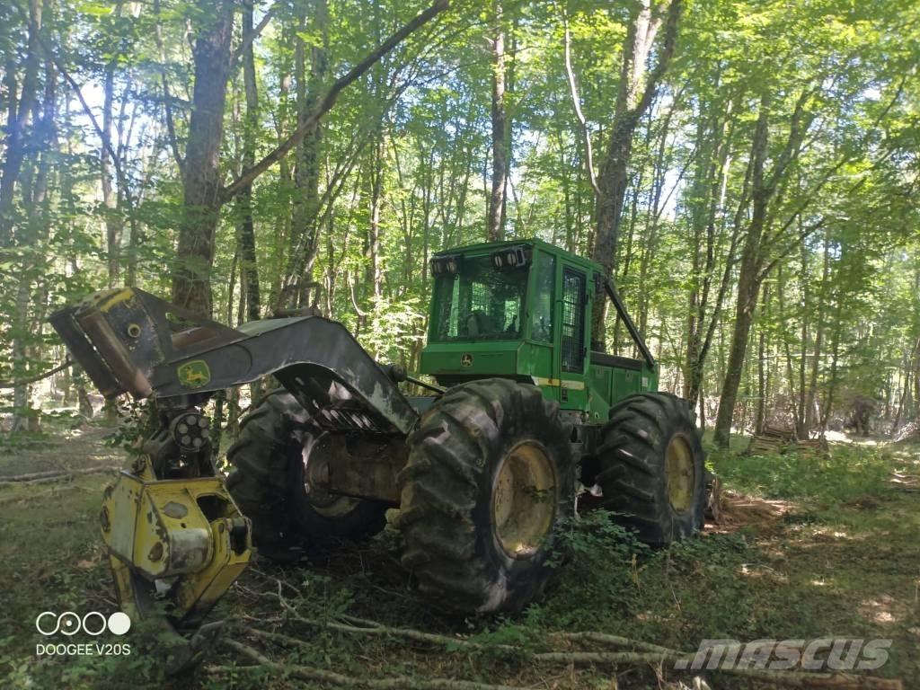 John Deere 548 G III スキッダー