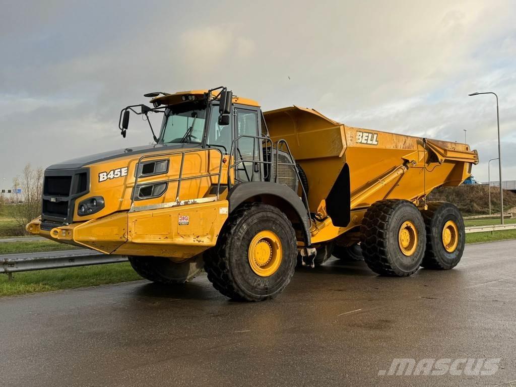 Bell B45E アーティキュレート式ダンプトラック
