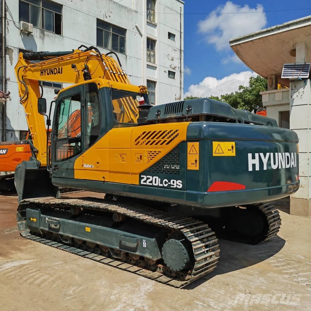 Hyundai R220LC-9S 大型油圧ショベル12t以上（パワーショベル・ユンボ）
