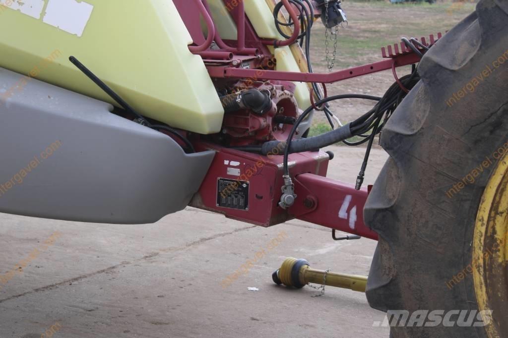 Hardi Commander 3200 牽引型スプレイヤー