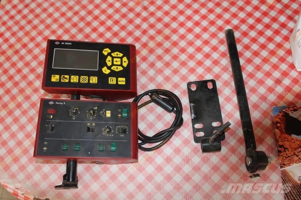Hardi Commander 3200 牽引型スプレイヤー