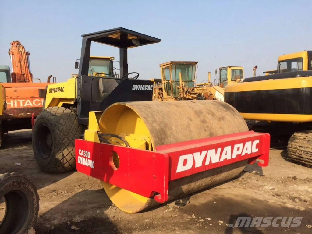 Dynapac CA 30 D 振動ローラ
