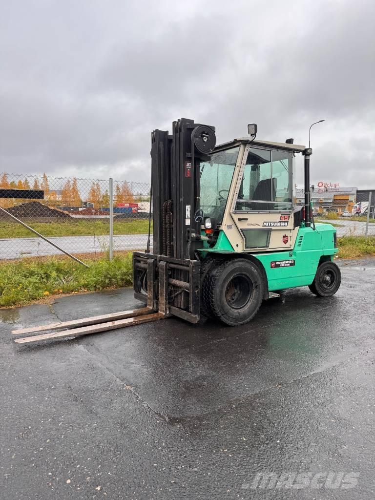 Mitsubishi FD 45 ディーゼル・軽油