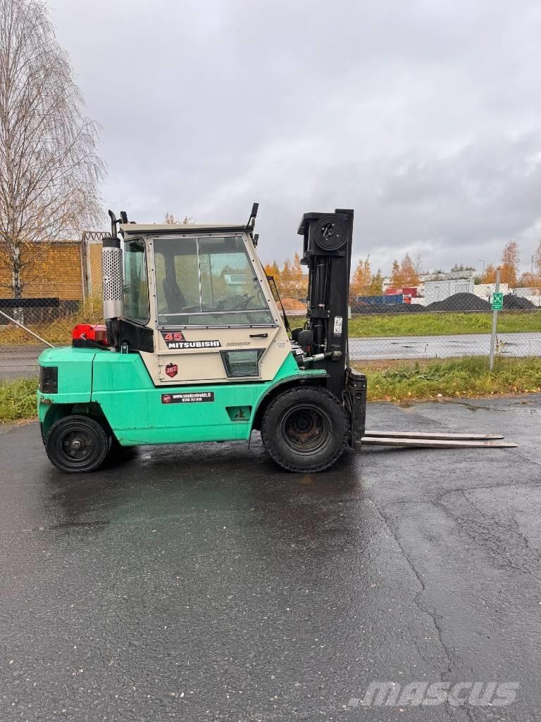 Mitsubishi FD 45 ディーゼル・軽油