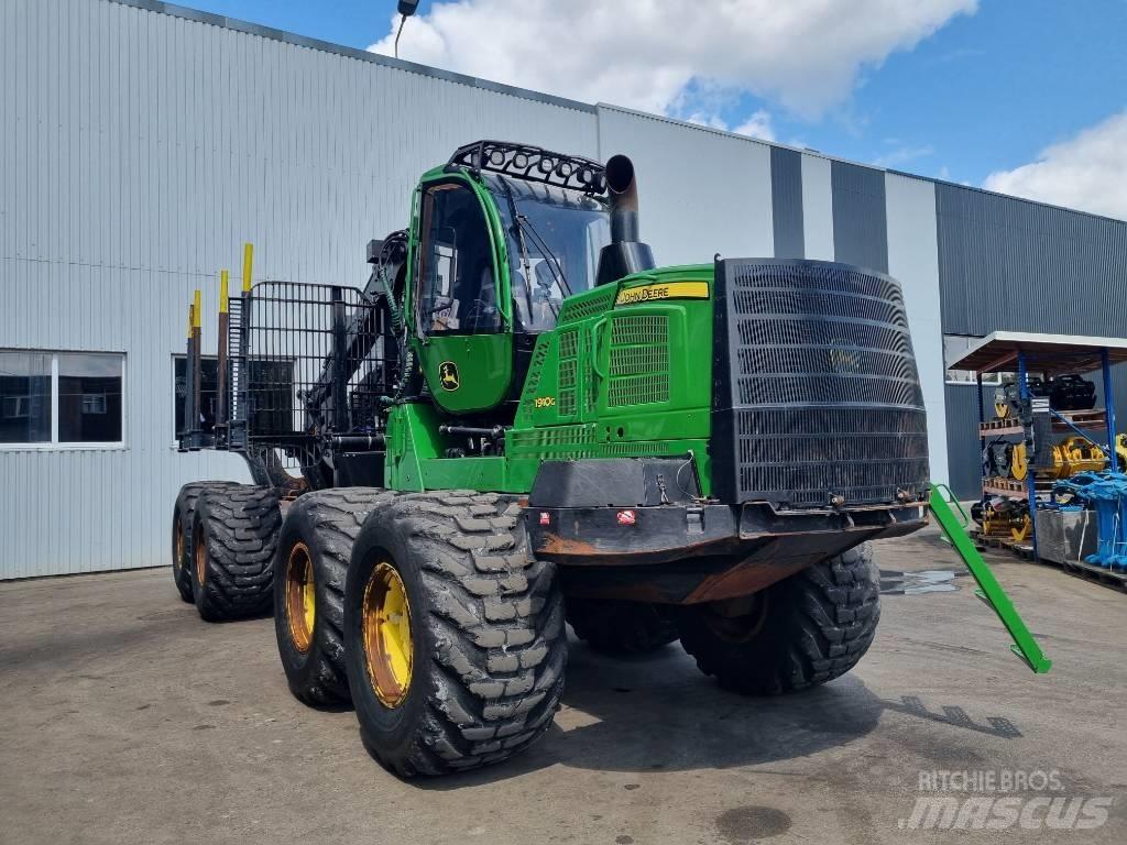John Deere 1910 G フォワーダー