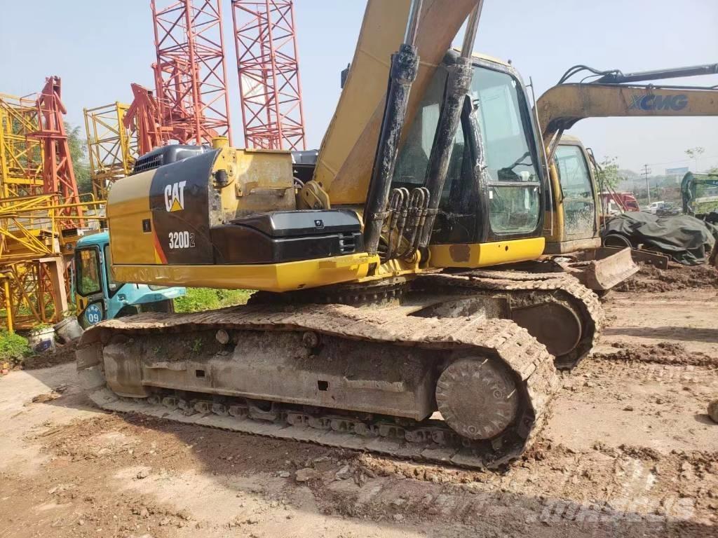 CAT 320 D 大型油圧ショベル12t以上（パワーショベル・ユンボ）