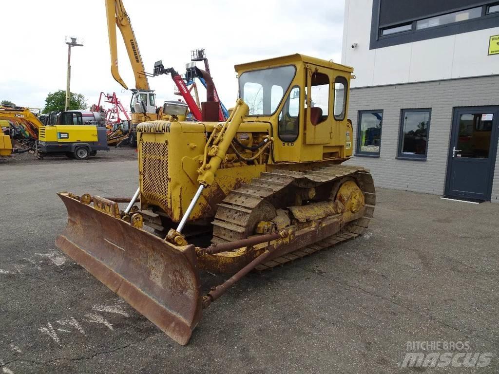 CAT D4D ブルドーザー