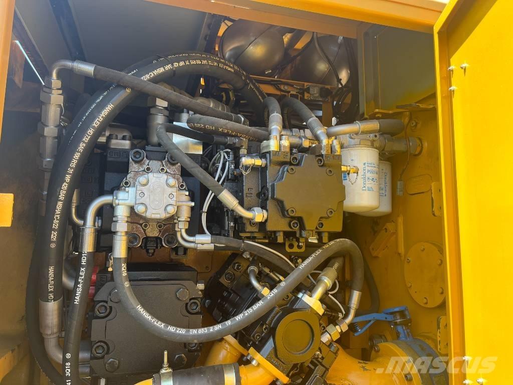 Liebherr 934 廃棄物／工業産廃処理機