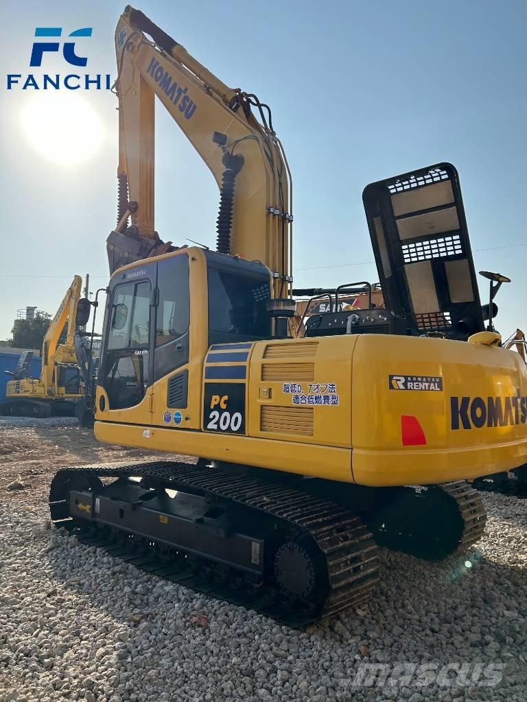 Komatsu PC 200-8 大型油圧ショベル12t以上（パワーショベル・ユンボ）