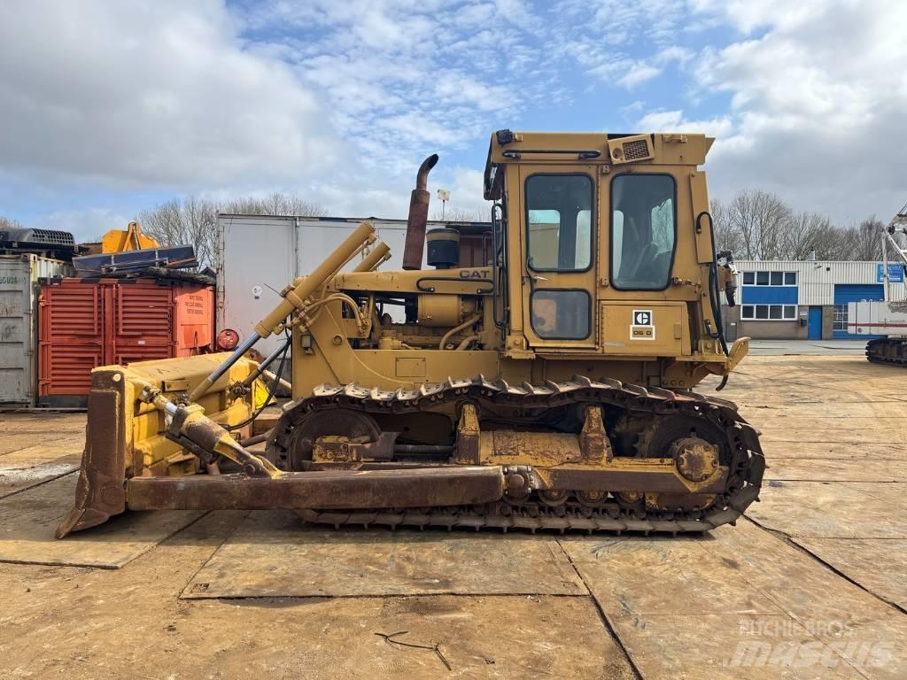 CAT D 6 D ブルドーザー