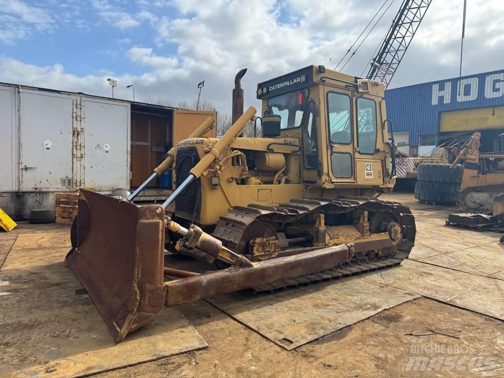 CAT D 6 D ブルドーザー