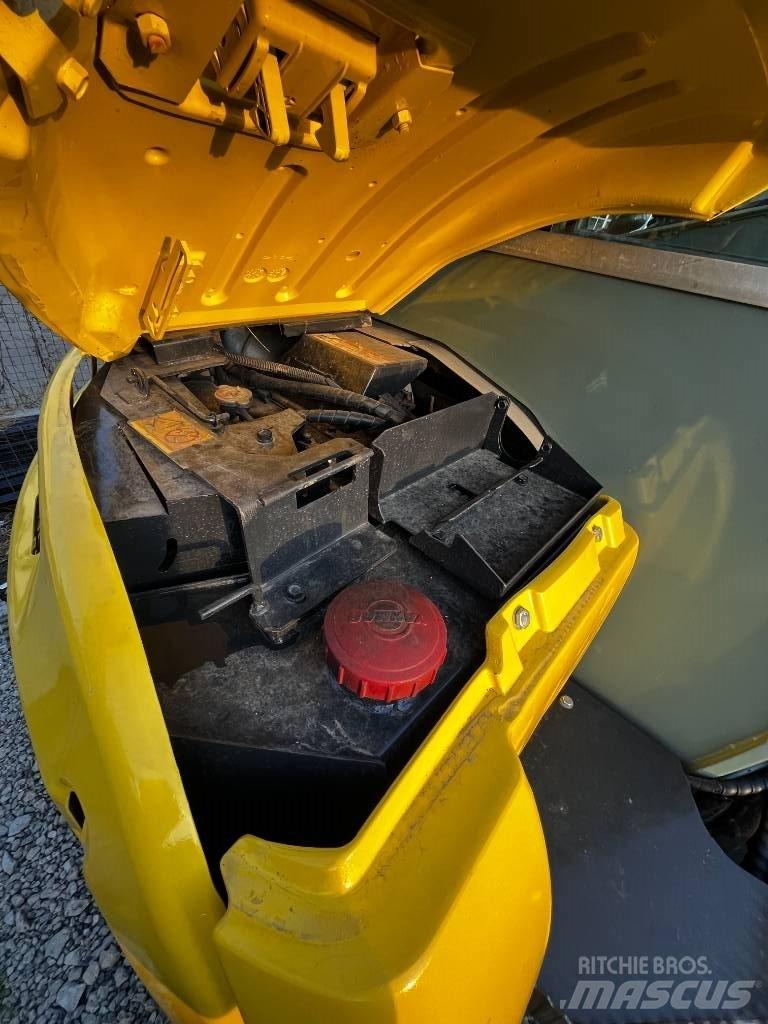 Yanmar Vio 55 ミニ油圧ショベル 7t以下（ミニユンボ・ミニディガー）