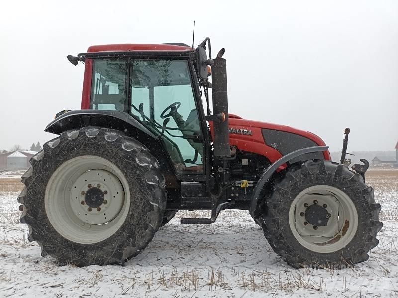 Valtra A 93 HITECH トラクター