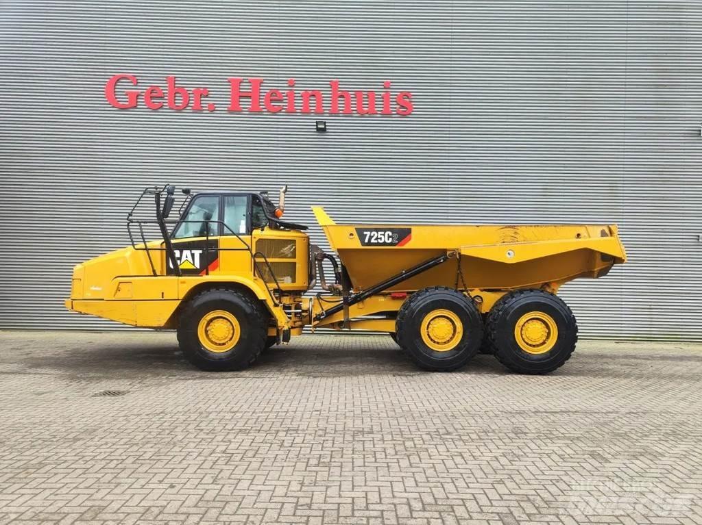 CAT 725 C2 6x6 アーティキュレート式ダンプトラック