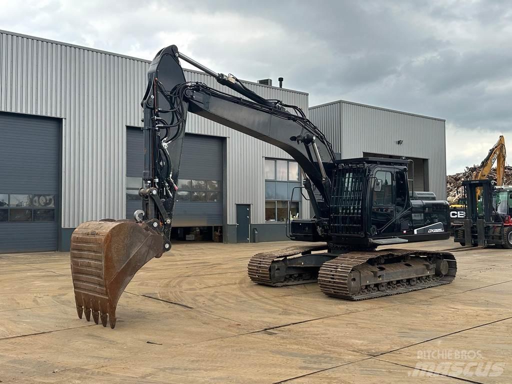 Doosan DX225LC-5 大型油圧ショベル12t以上（パワーショベル・ユンボ）