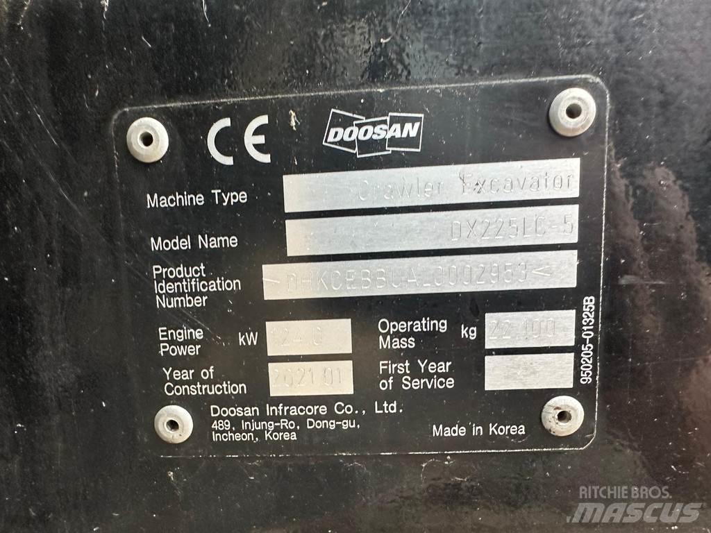 Doosan DX225LC-5 大型油圧ショベル12t以上（パワーショベル・ユンボ）