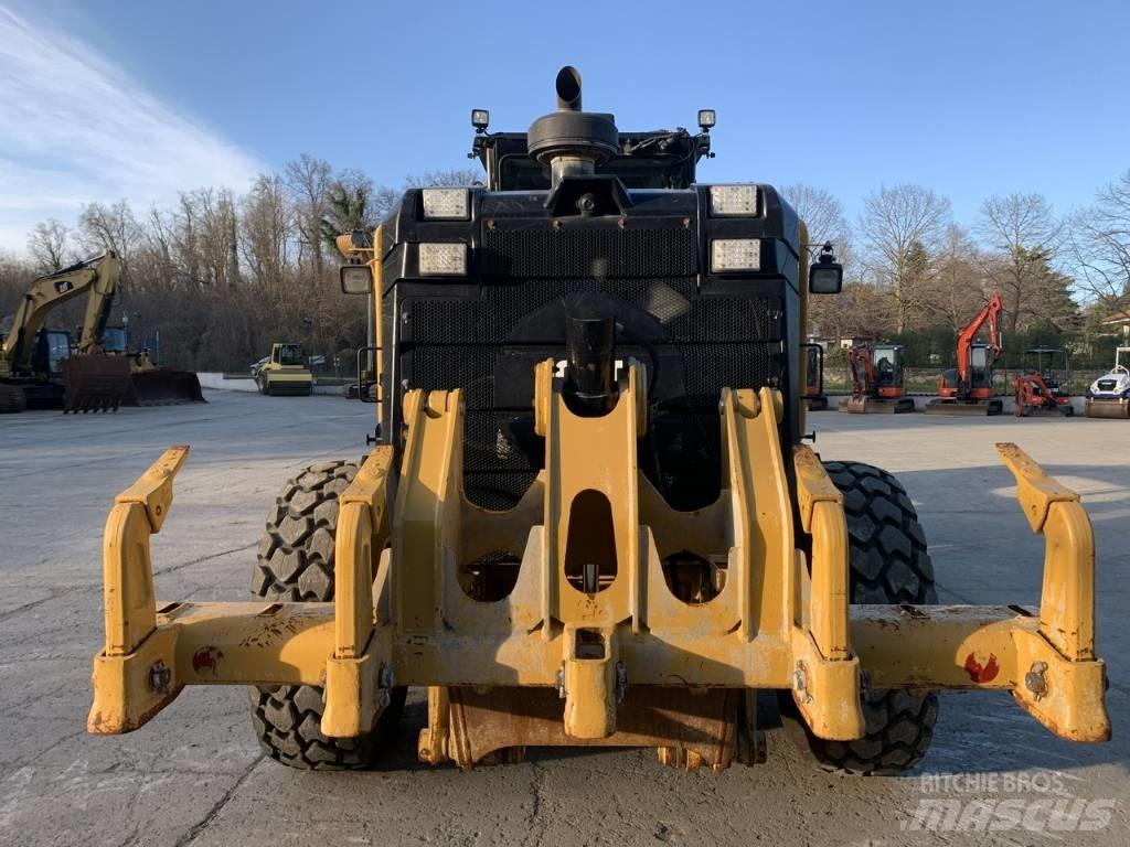CAT 140 M 3 モーターグレーダー