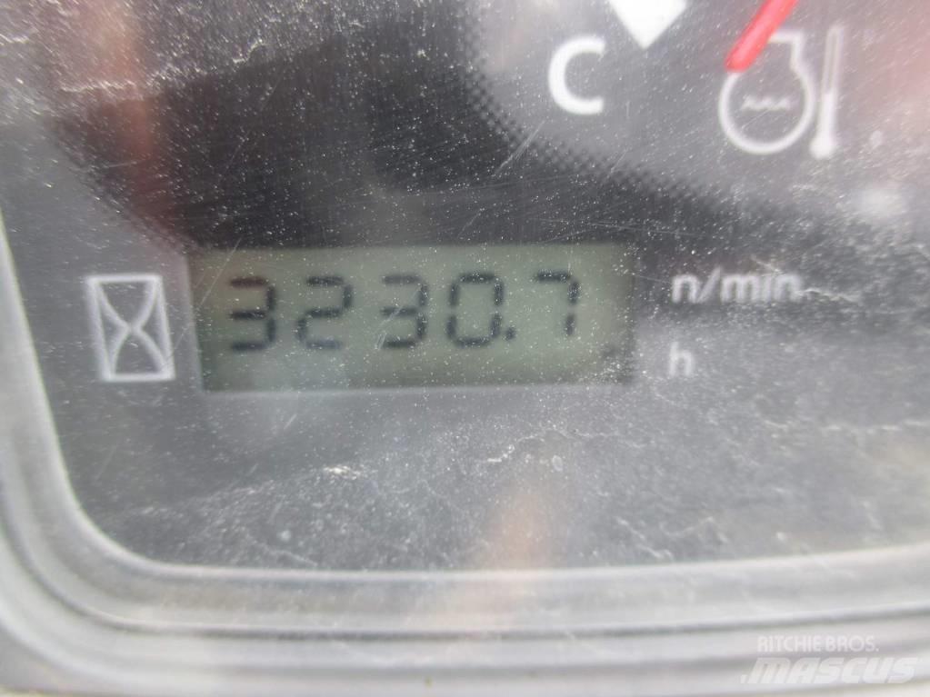 Kubota U 27-4 ミニ油圧ショベル 7t以下（ミニユンボ・ミニディガー）
